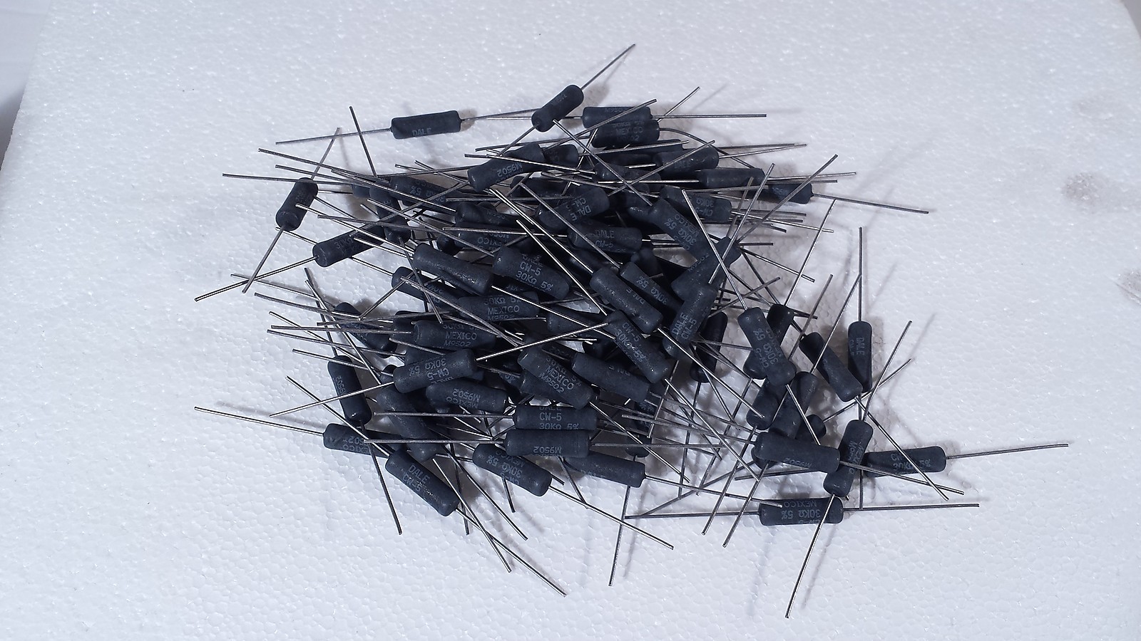 **LOT OF 40** VISHAY DALE COMPANY, MIL WIRE WOUND RESISTOR, 3k OHMS 5 WATT