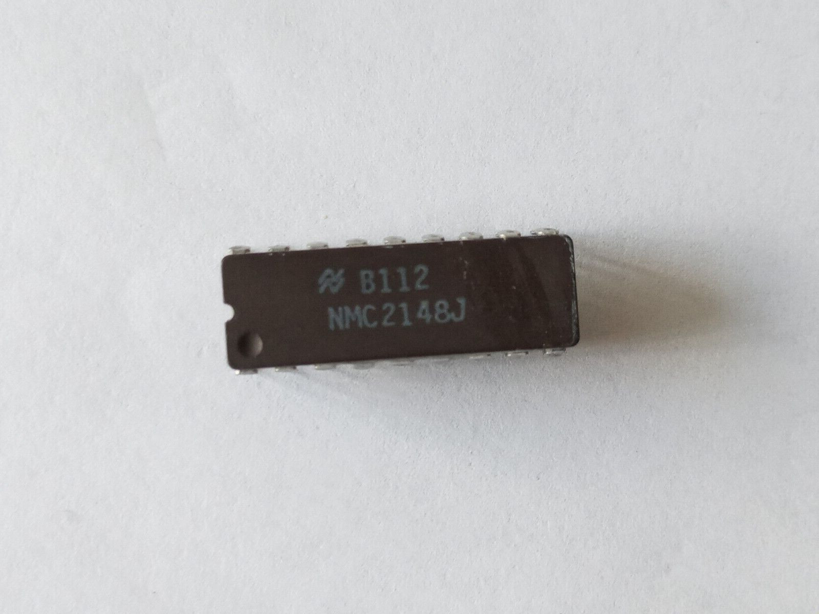 2 pcs NMC2148J RAM D2148 18-PIN CERDIP VINTAGE RARE NOS