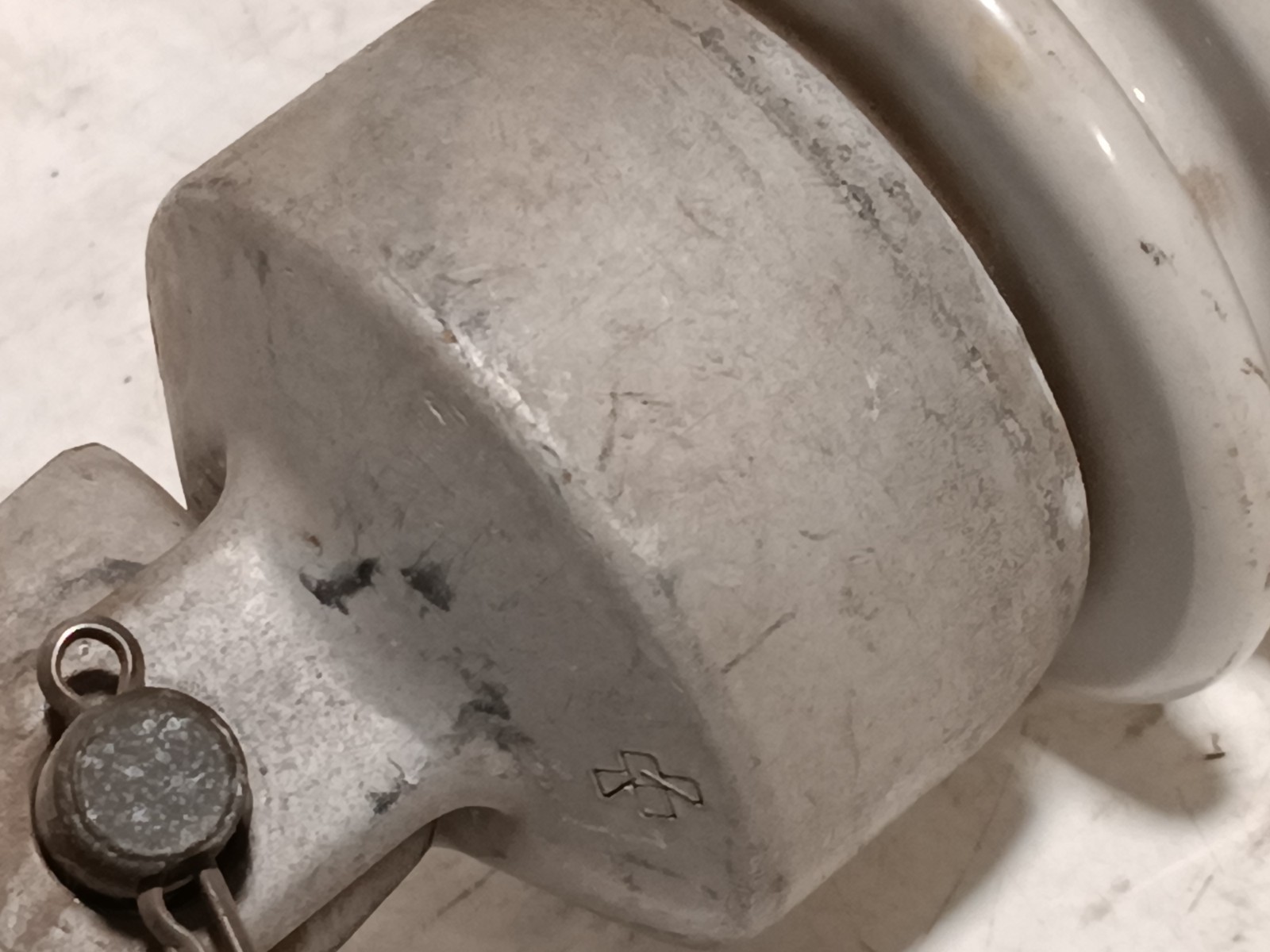 Porcelain high-voltage electrical insulator, 45 Ft/Lb, 6-3/0 ACSR, 6-4/0 AL