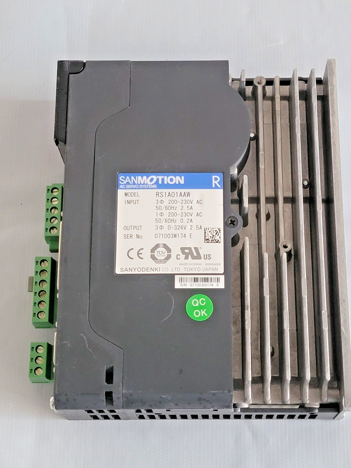 SANYO DENKI SanMotion RS1A01AAW  AC Servo Drive