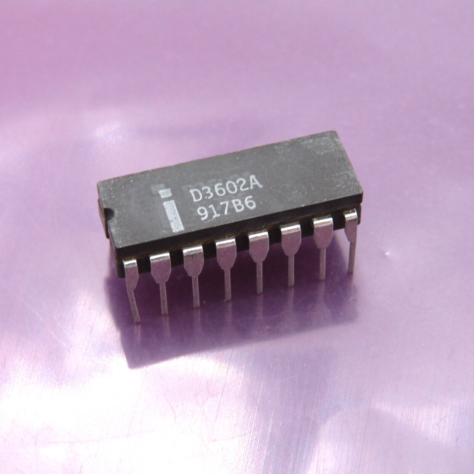 Intel D3602A 2048-bit (512 x 4) PROM – NOS
