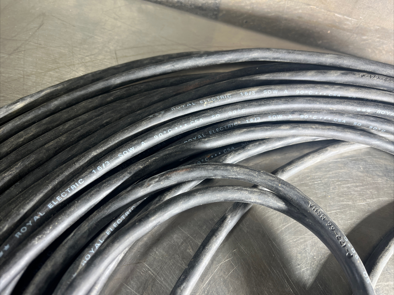 16/3 SOW-A 90 ELECTRIC CABLE. Hubble 15A.125/250V Ends. Used Surplus