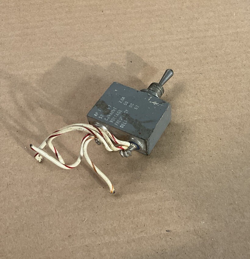 Used AIRPAX SENSATA AP 1-52-0202 Switch Sealed Magnetic Circuit Protector