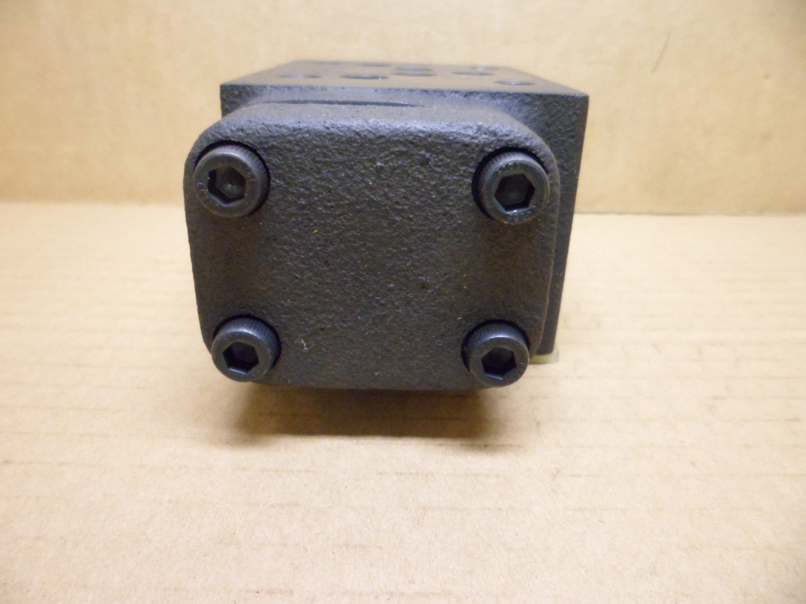 NACHI OC-G03-T1-J30 HYDRAULIC MODULAR VALVE N.O.S.