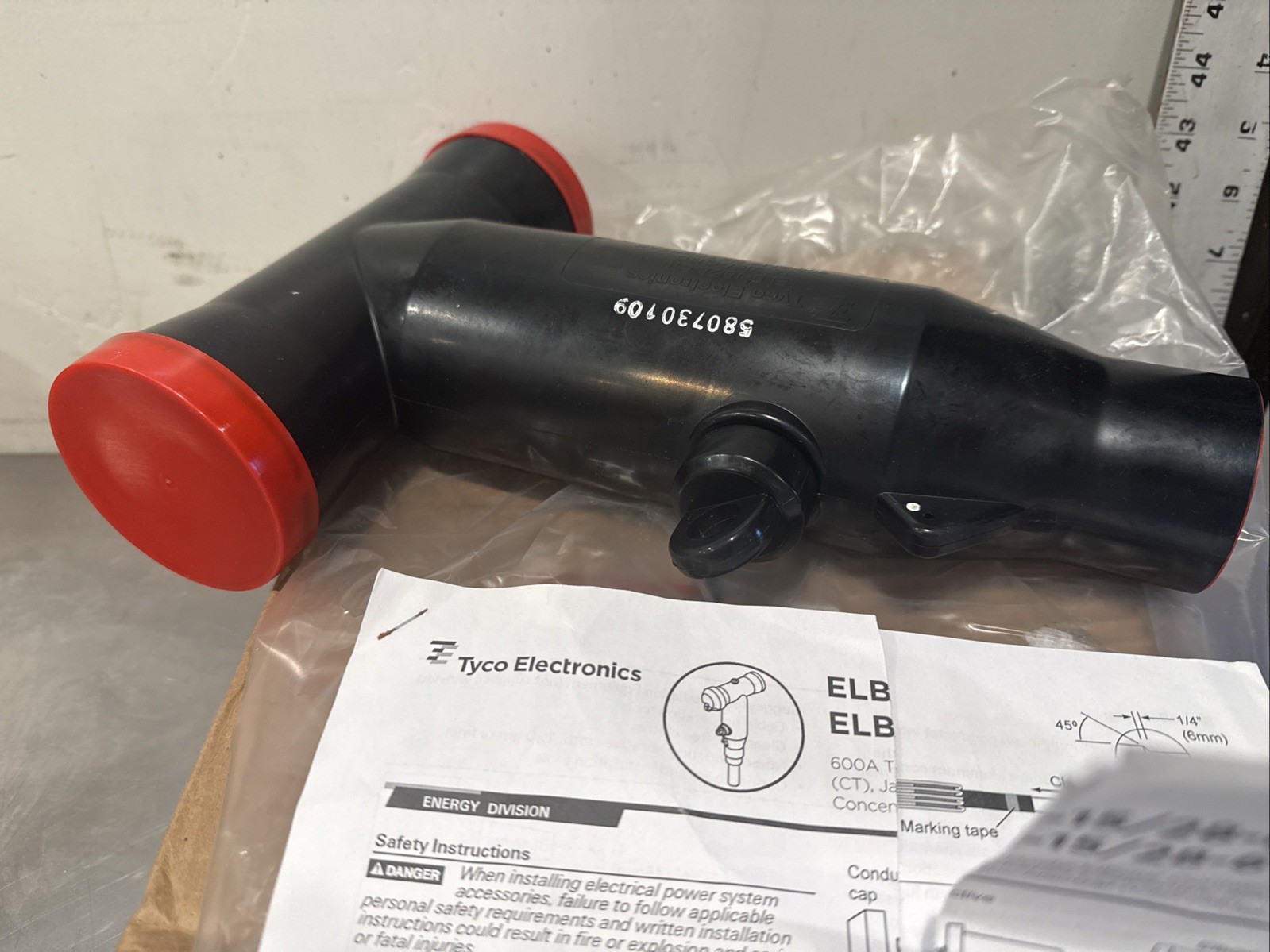 TE RAYCHEM Tyco ELB-15/28-610 600A with Test Point Dead Break Elbow Connector