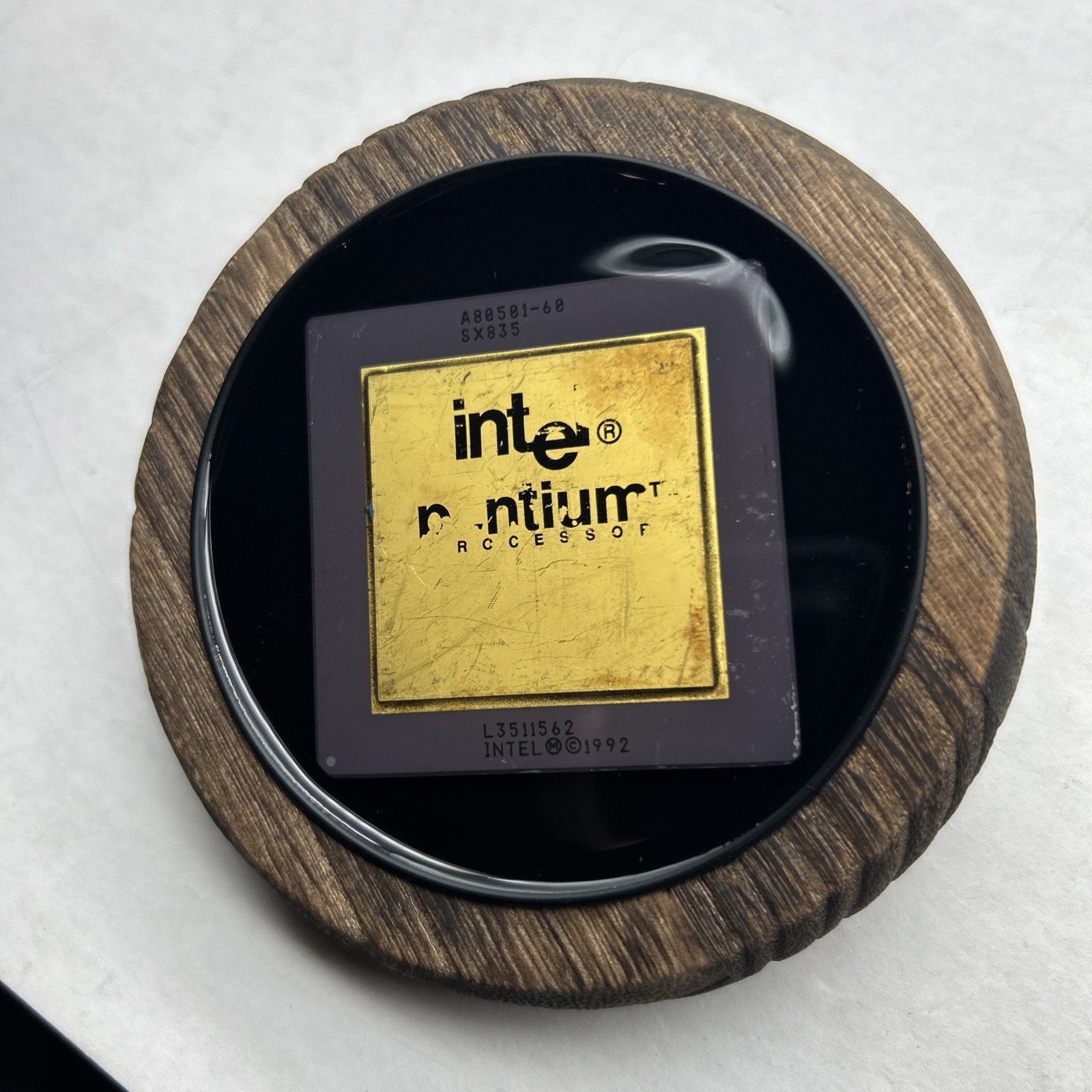 Preserved Collectible INTEL Pentium 60mhz SX835 CPU Processor in Epoxy Resin
