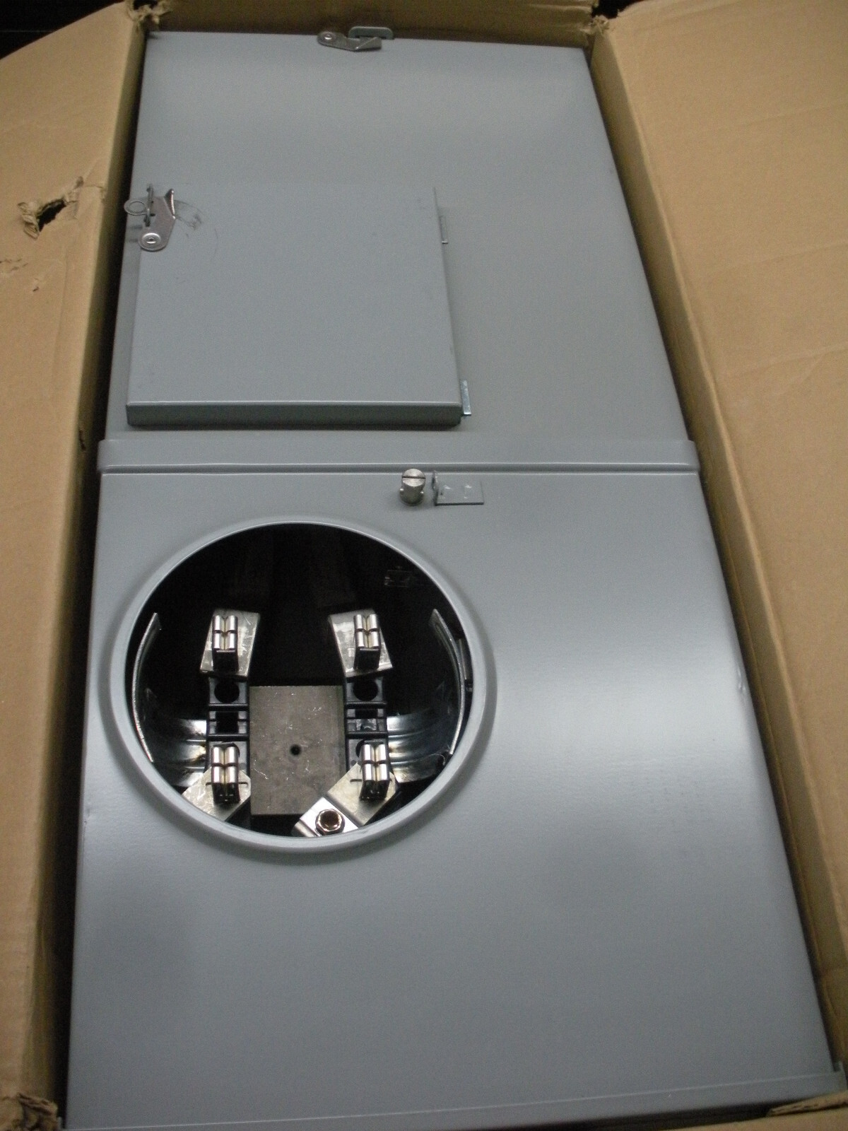 Eaton Cutler Hammer meter main breaker 200A combination ringless 1008966-CH 1PH