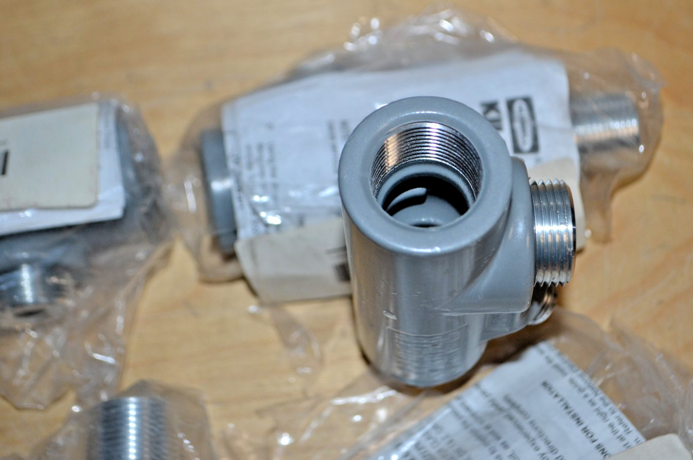 LOT of 5 NEW NOS Hubble Killark ENY Horizontal/Vertical Sealing Fittings 3003016