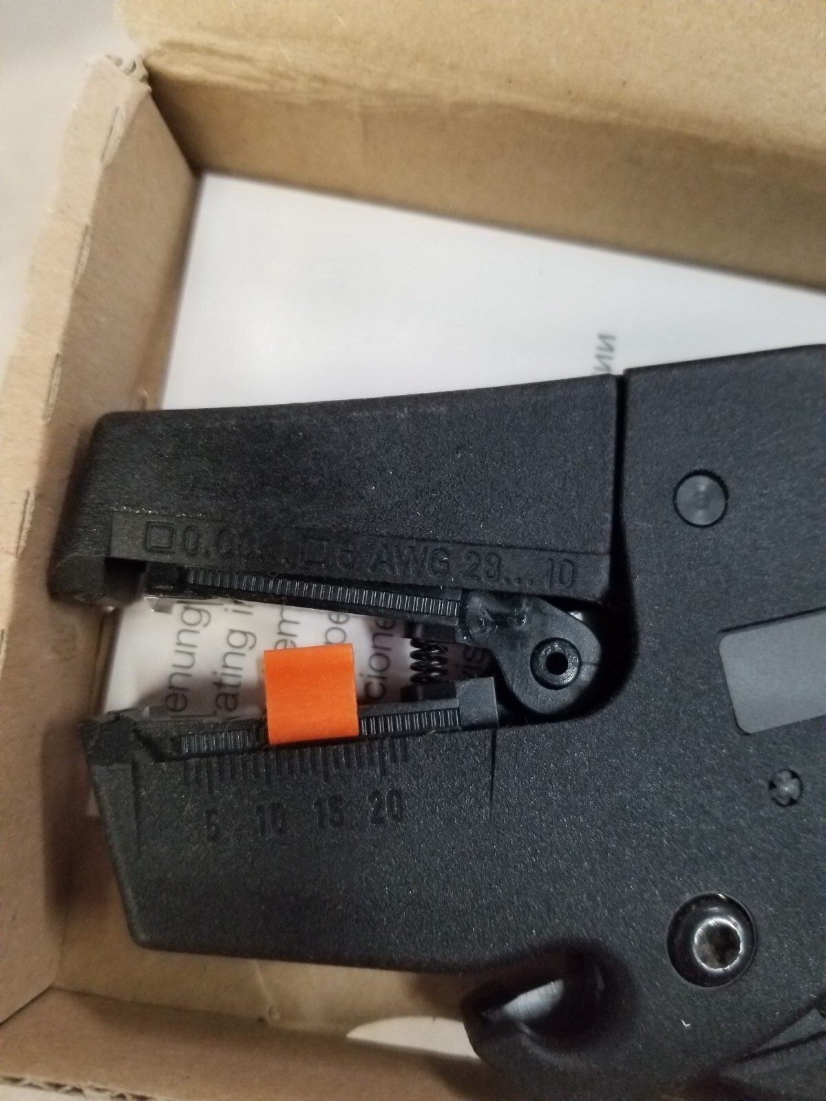 AMP TE CONNECTIVITY 734185-1 WIRE STRIPPER