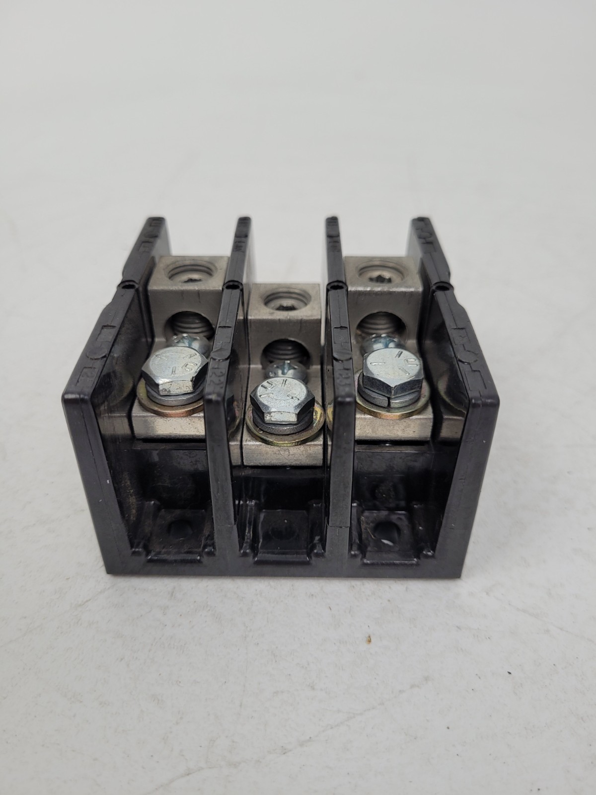 1423553 Marathon 175 Amp 600 Volt Power Distribution Block – Next Day Option