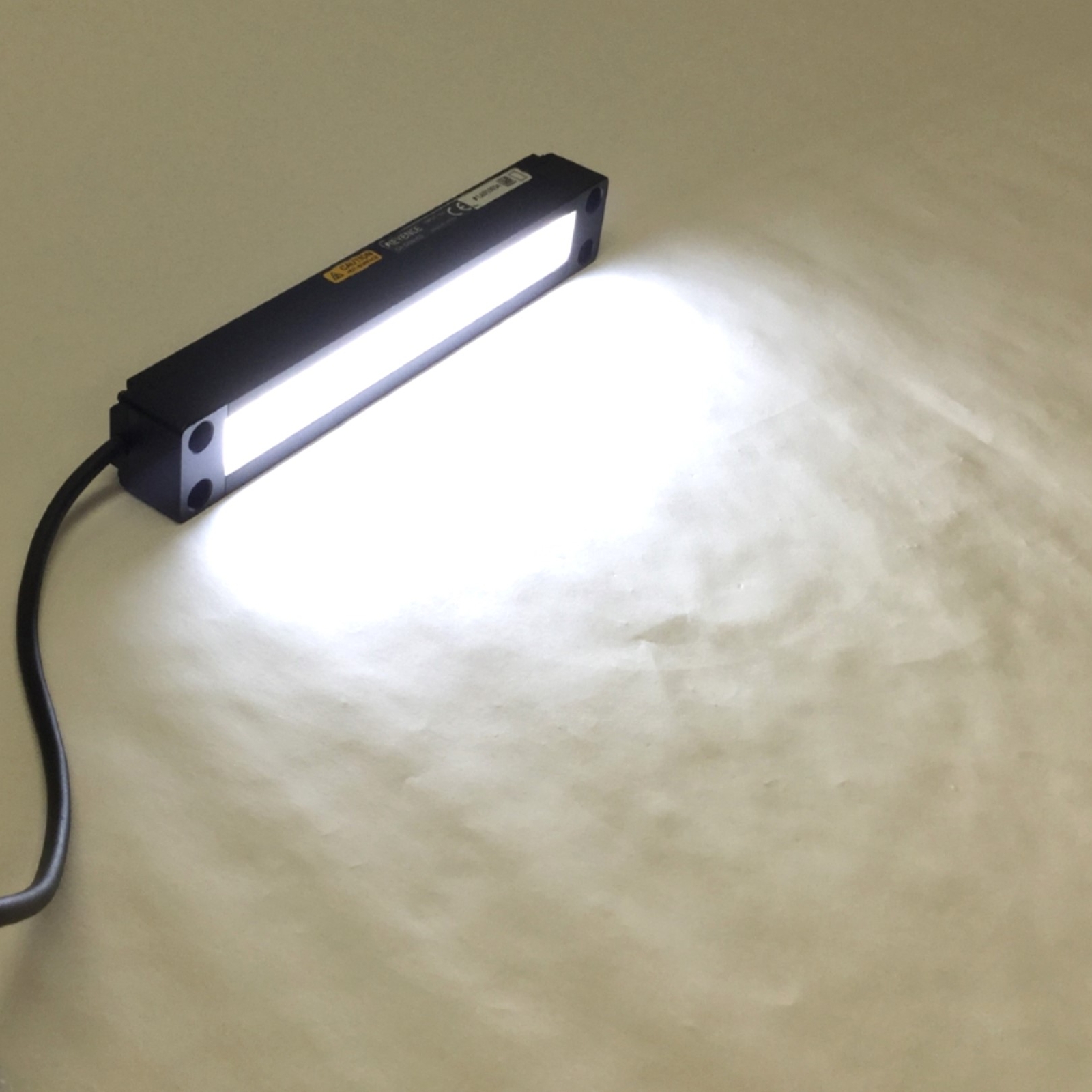 Keyence CA-DZW15D White Diffuse LED Light for Line Scan Cameras, 150mm, 12VDC