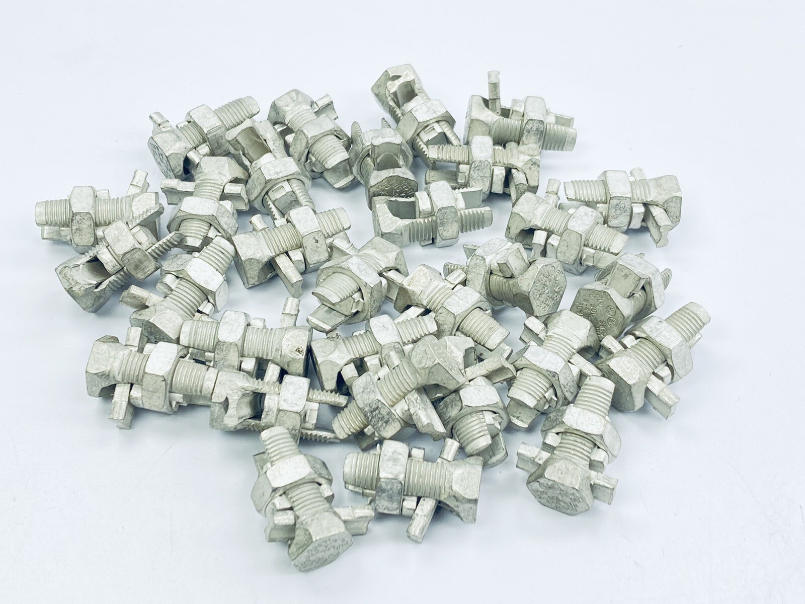 BOX OF 30 PENN UNION SW-5 SPLIT-BOLT CONNECTOR AL9CU SW-5
