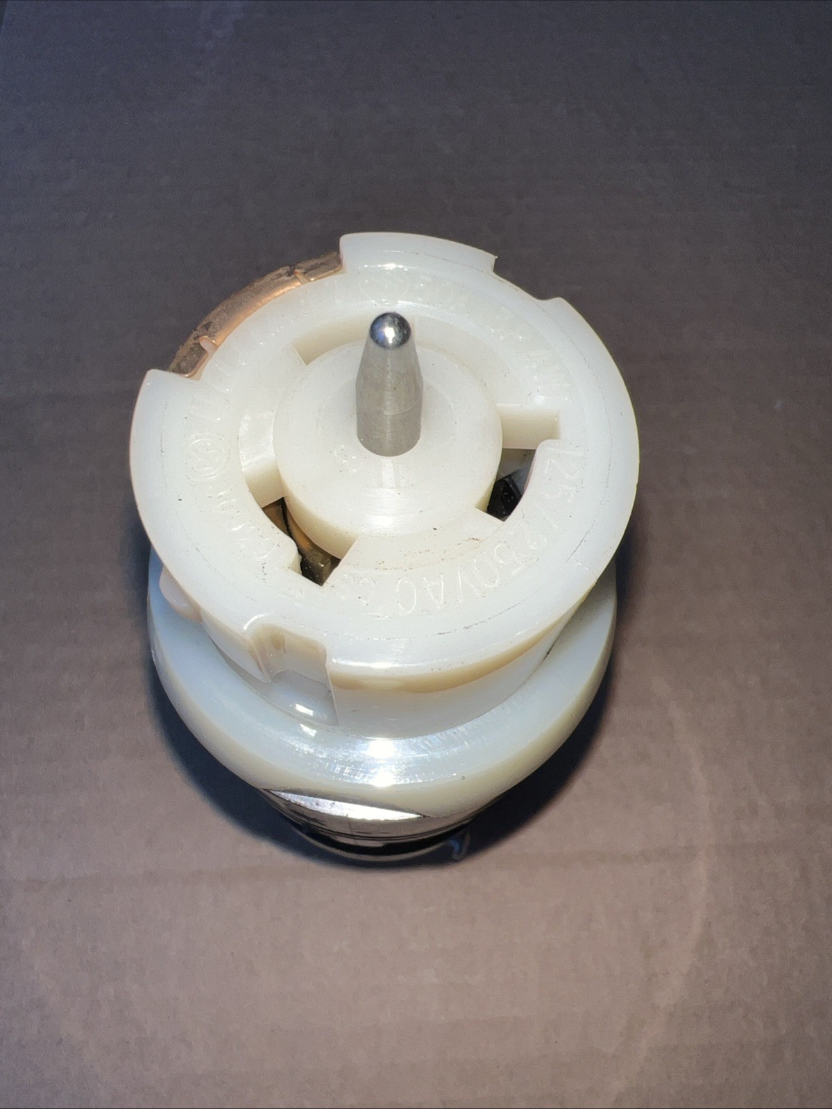 Leviton 50A 125/ 250V 3-Phase 3-Pole 4-Wire Twist Lock Plug