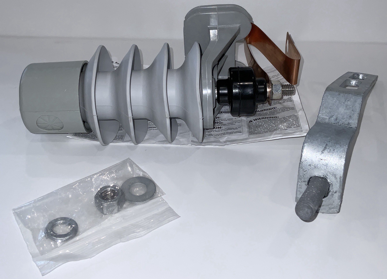 UHS10050A1C1C1A Cooper Power Systems UltraSIL MOV Arrestor 10KV 8.4 MCOV