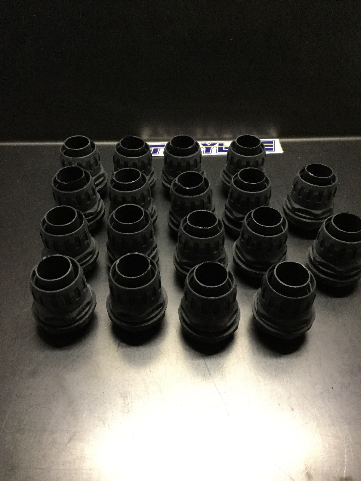 LOT OF 18, IBOCO, RA-20K, CONNECTOR, 20543, BLACK. (22E-3)