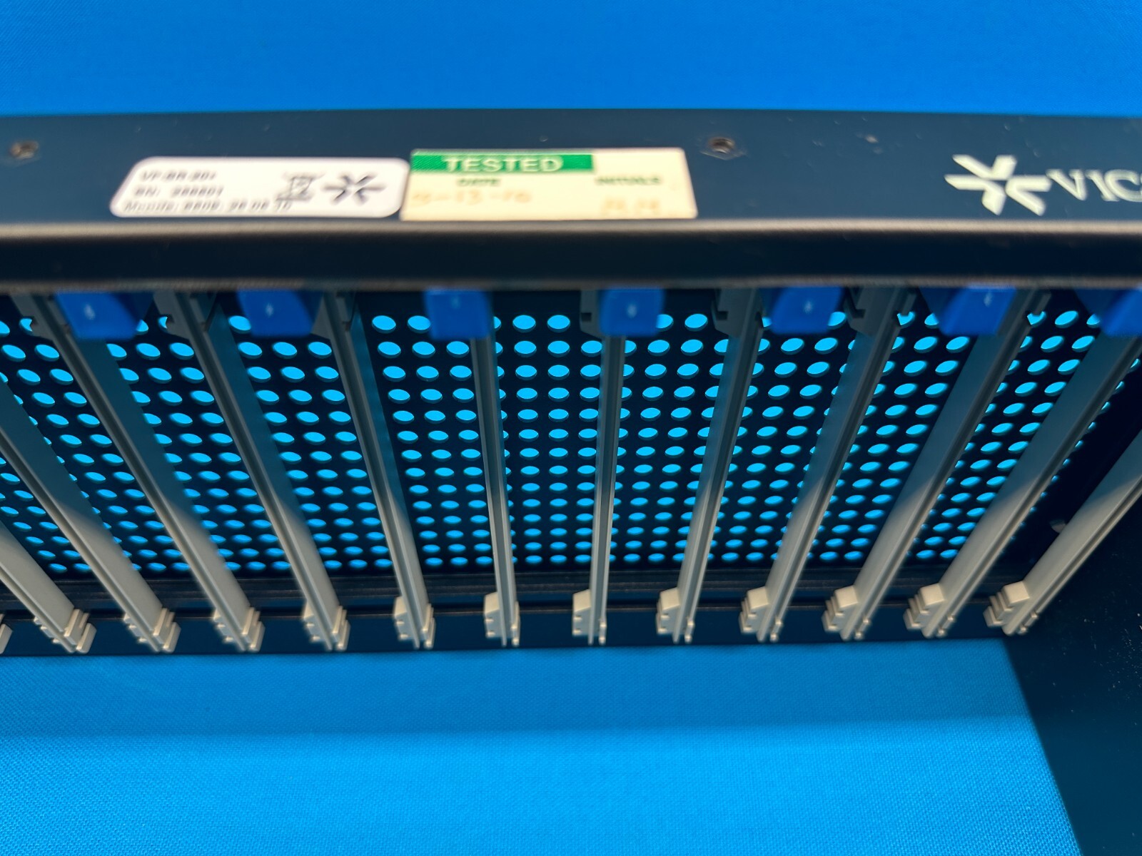 Vicon Industries VF-SR20/2 Fiber Optic Card Cage and Power Supply 842300