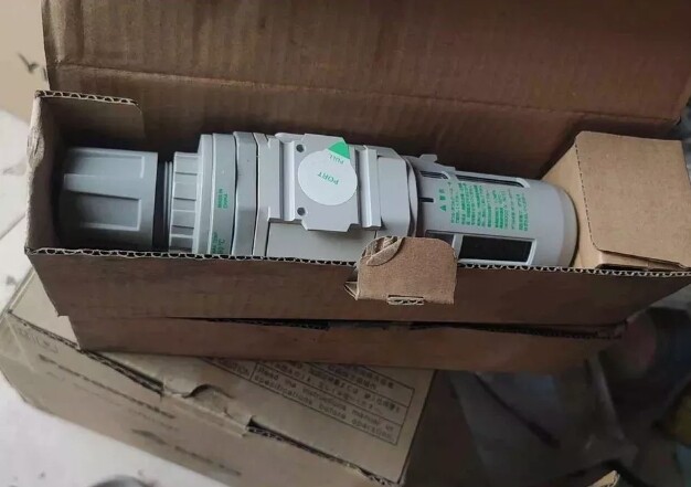 1 PCS NEW IN BOX CKD filter pressure reducing valve W3000-10-W-FT8