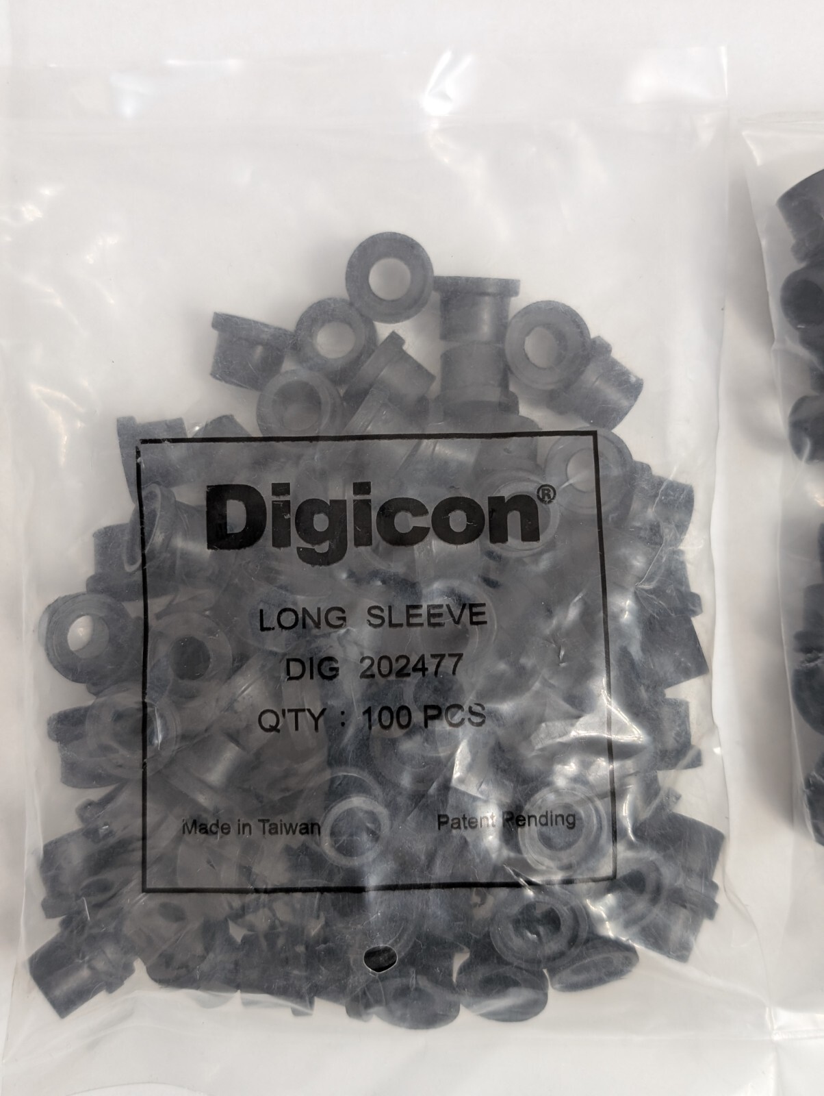 Lot of 200 DIGICON 202477 Long Sealing Sleeves, 1/2-Inch Top Hat Rubber Grommets