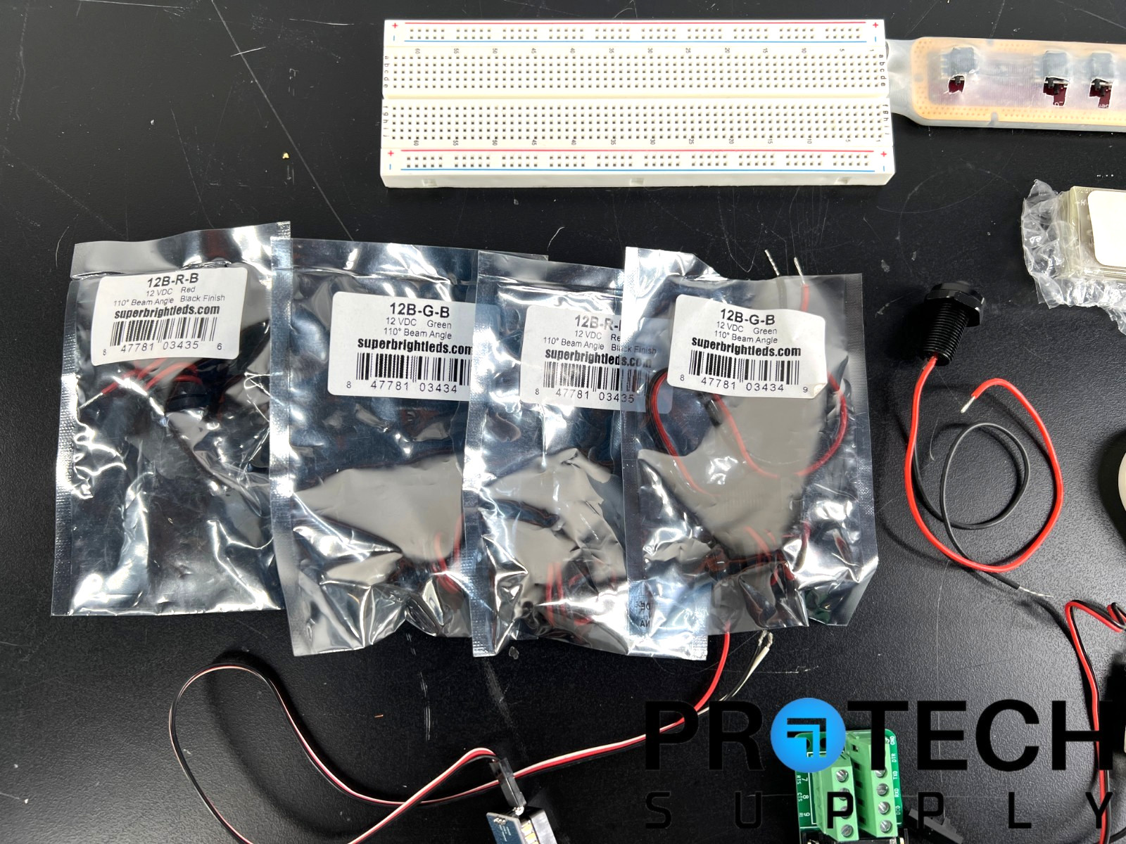 Lot of Misc LED Indicators / Breadboard / KH PCB / Pressure Sensor