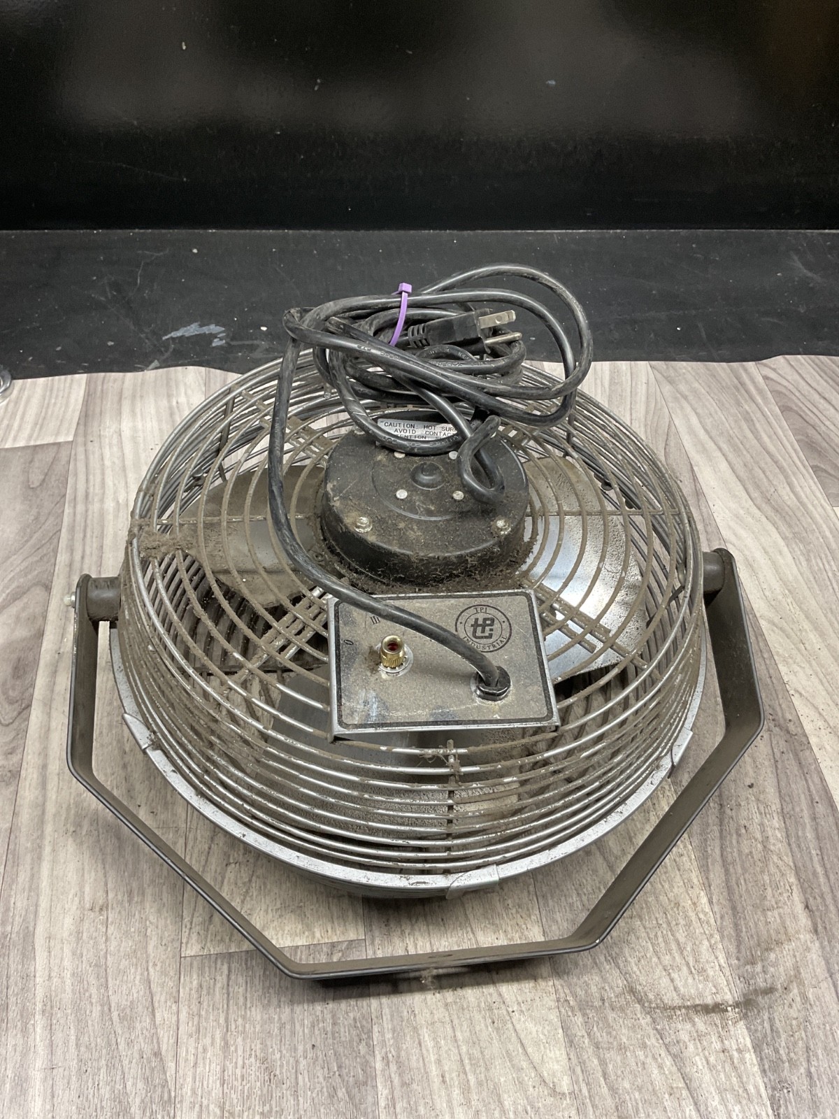 TPI Industrial Mounted Workstation Fan U-12-TE #4003B122PR3