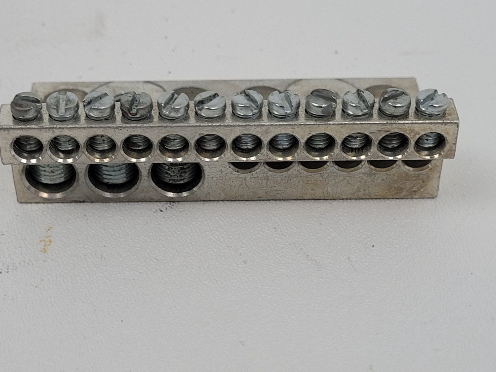 15-A-1800 Brumall 18&3 Terminal Lug w/ Hardware – Next Day Option