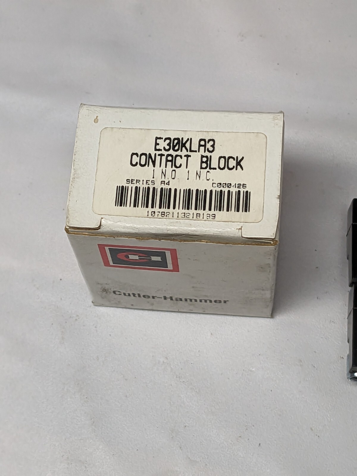 CUTLER-HAMMER STANDARD CONTACT BLOCK CIRCUIT BREAKER E30KLA3