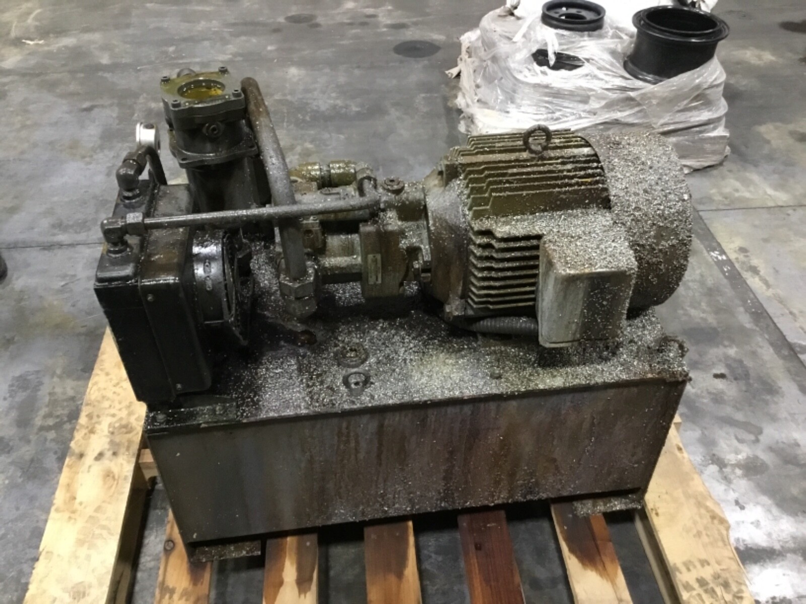 NACHI 32 Gallon Hydraulic Power Unit 3 Phase Induction Motor #64HK