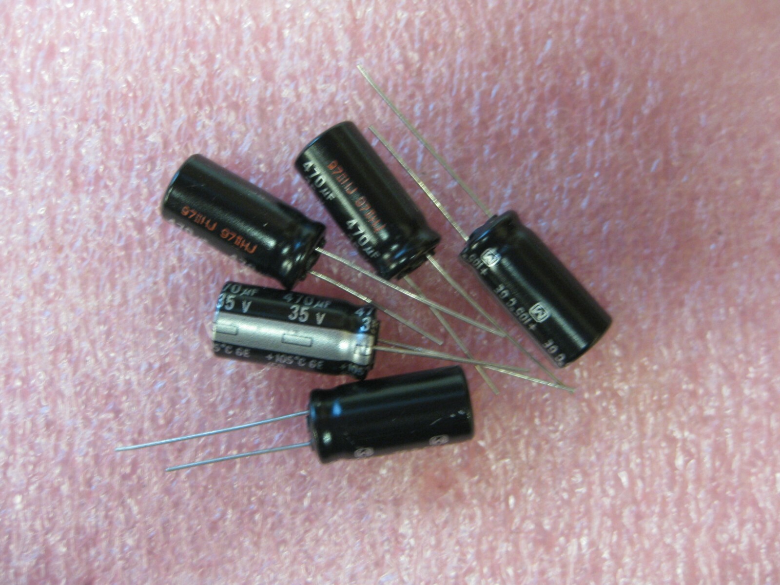 ECE-A1VGE471 470uF 35V 20% CAPACITOR RADIAL ALUM ELECTROLYTIC (LOT OF 5)