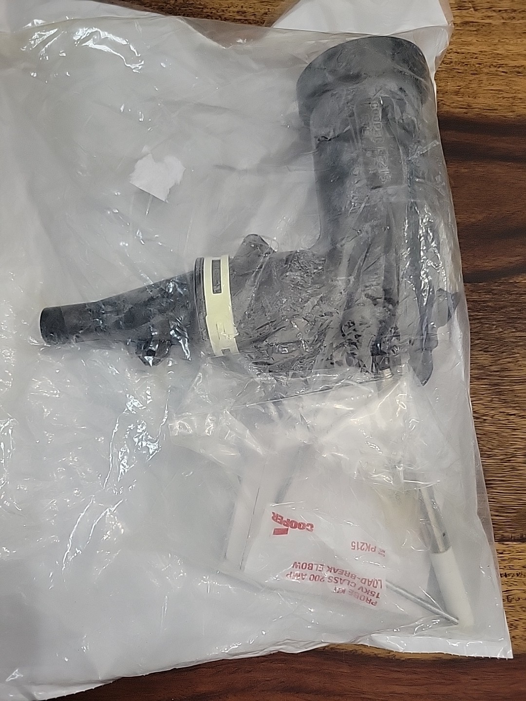 NEW Cooper Power 200A Loadbreak Elbow LE215AB00T