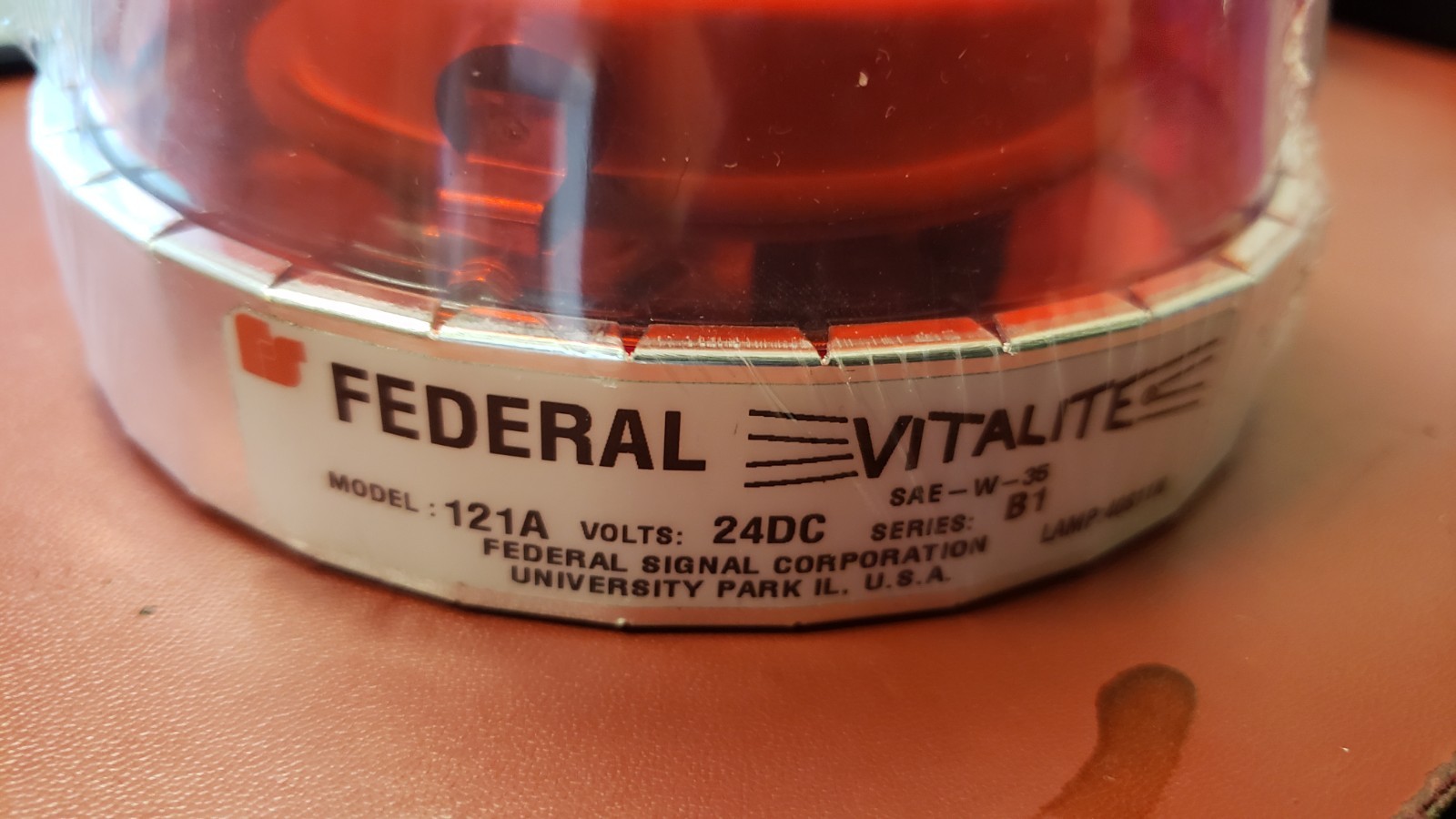 Vitalite Federal Signal 121A-024R Rotating Warning Light, Surface Mount,