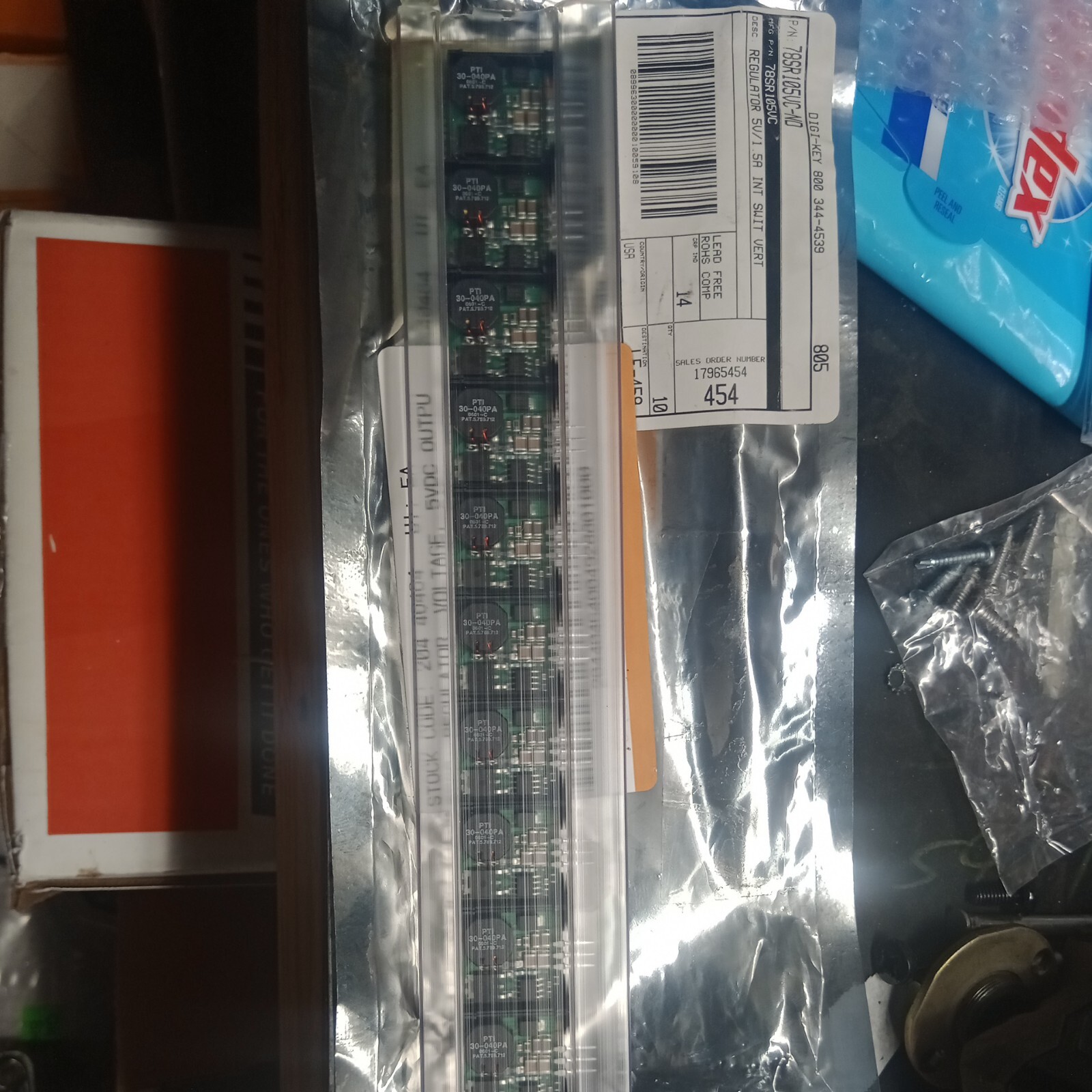 Digi-key 78sr105vc voltage regulator 5VDC/ 1.5 amps output
