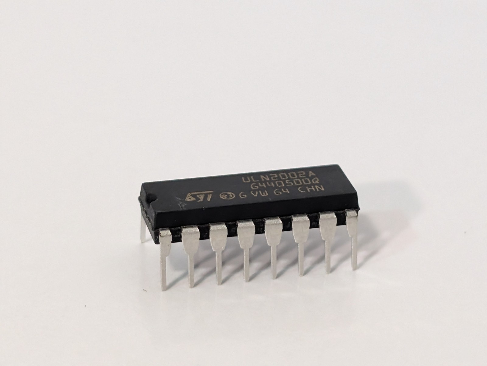 (Lot of 430) ST Microelectronics ULN2002A Darlington Transistors Seven NPN Array
