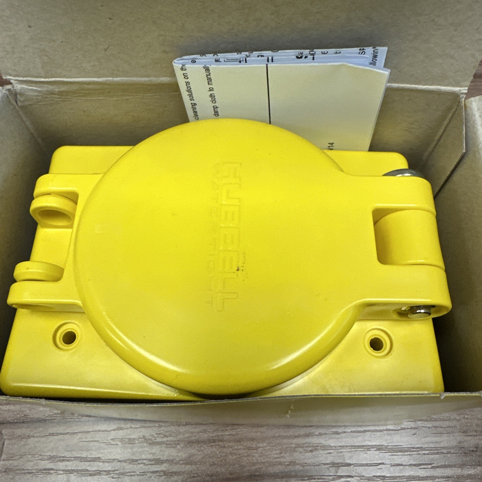 HUBBELL HBL67W47 WATERTIGHT RECEP ASSEMBLY, NEMA L5-20R – NEW!