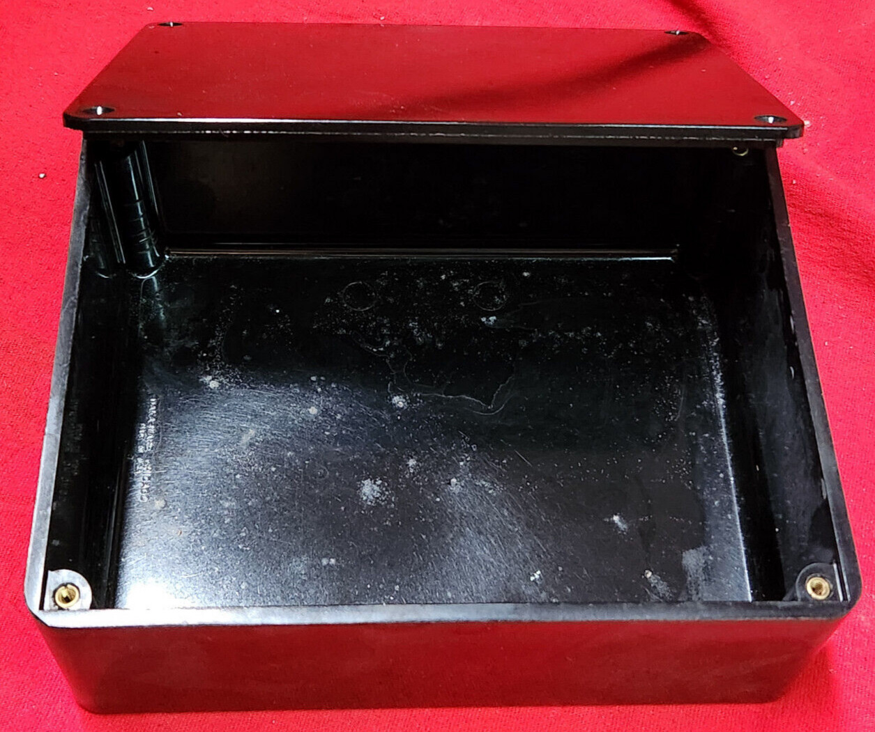 1 DAKA-WAR Electronic circuit project plastic box APPR 6 3/4 x 5 1/4 x 2 3/8