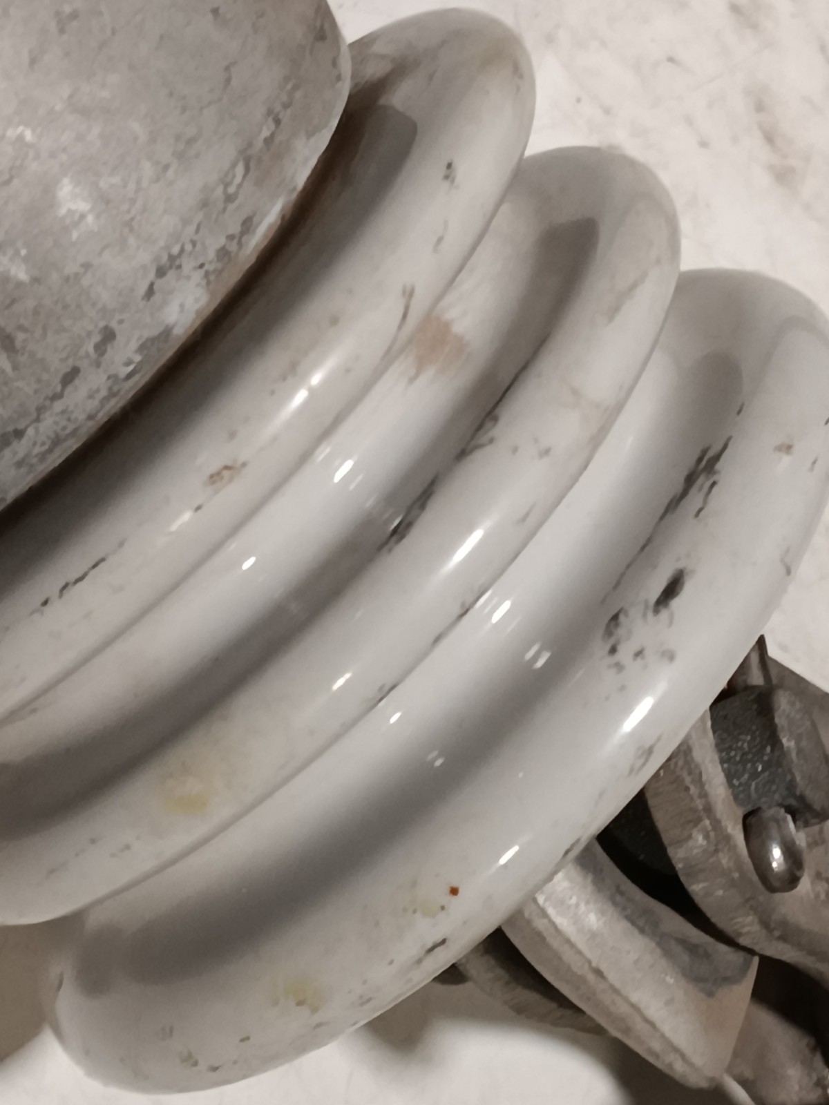 Porcelain high-voltage electrical insulator, 45 Ft/Lb, 6-3/0 ACSR, 6-4/0 AL