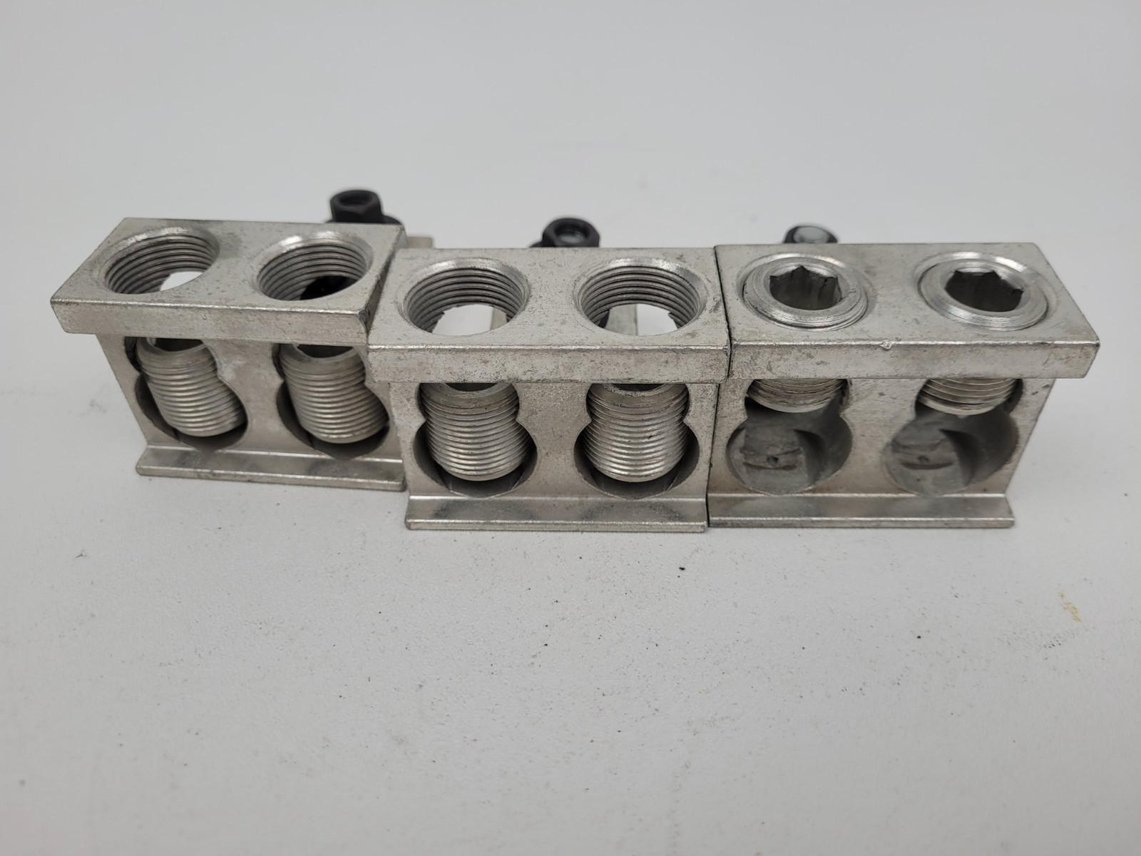 2AB-500-1 Siemens 600A 600V Main / Feed Thru 3 Lug Kit – Next Day Option – New