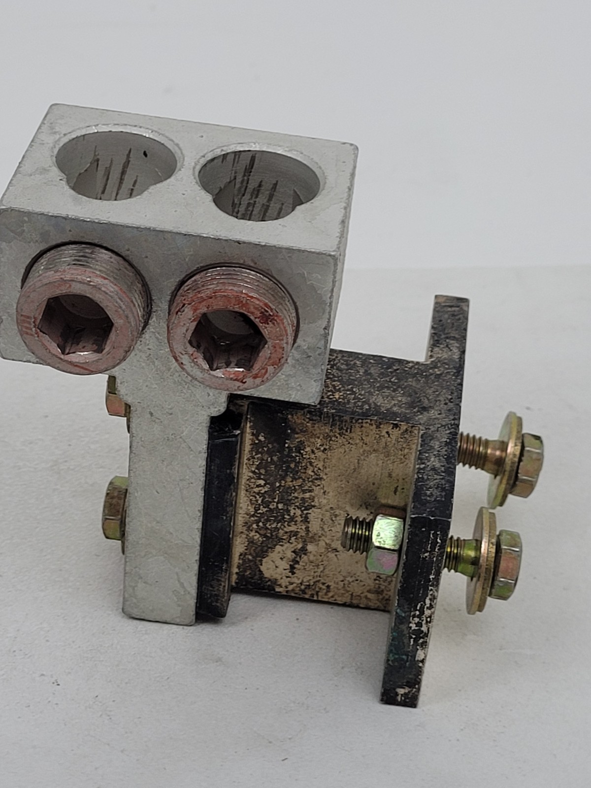 Lot of 3 – TGE-600-2 GE 600 Amp SCP Plus Lug Kit + Hardware – Next Day Option