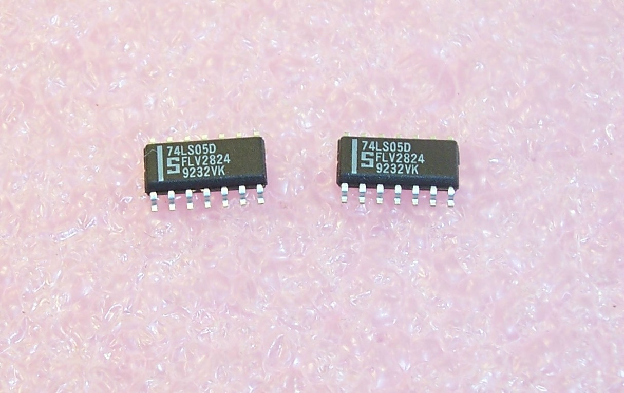 QTY (50) 74LS05D SIGNETICS SOIC-14 OPEN COLLECTOR HEX INVERTER NOS