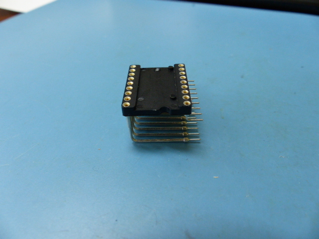 MILL-MAX 299-93-618-10-002 Qty of 2 per Lot SKT DISPLAY 18P DIP RA
