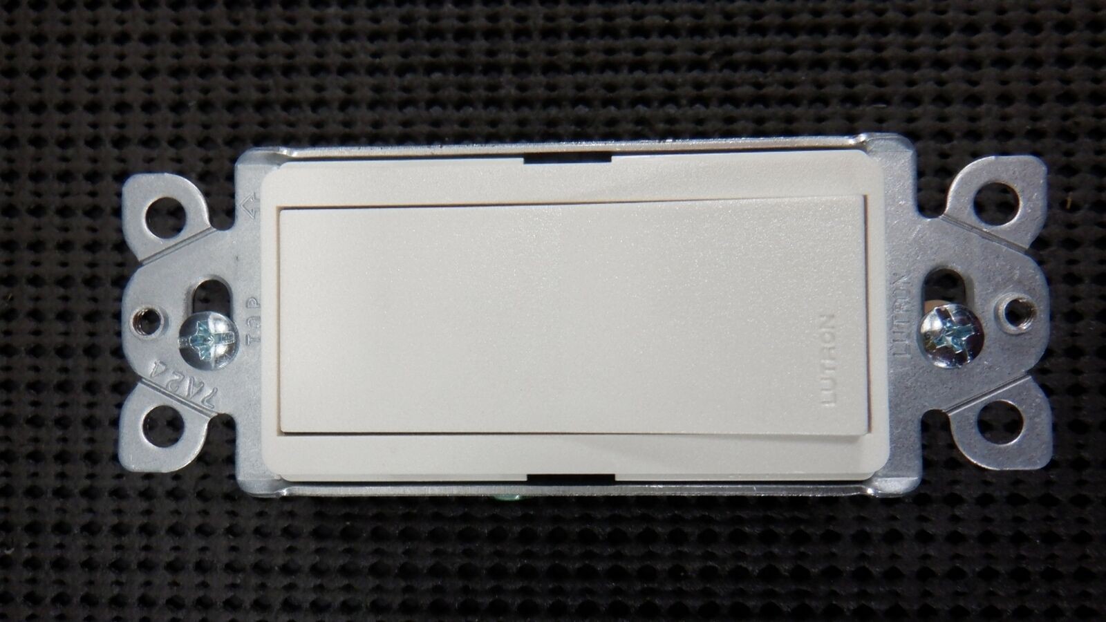 Lutron SC-3PS-BI General Purpose 15A 3-Way 120V Satin Colors Biscuit – Lot of 2