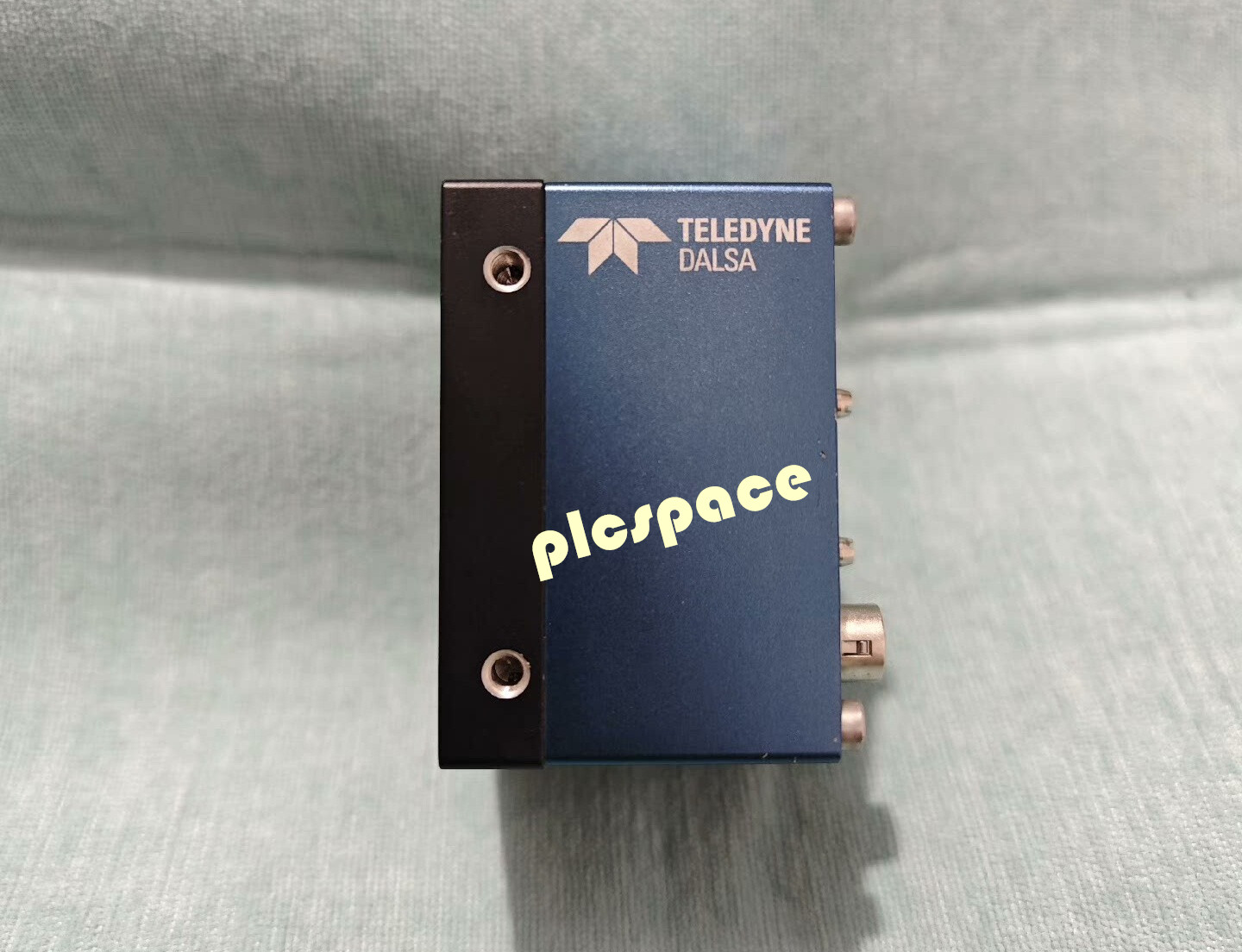DALSA P4-CC-04K04T-00-R line-scanning camera used P4-CC-04K04T-00-R