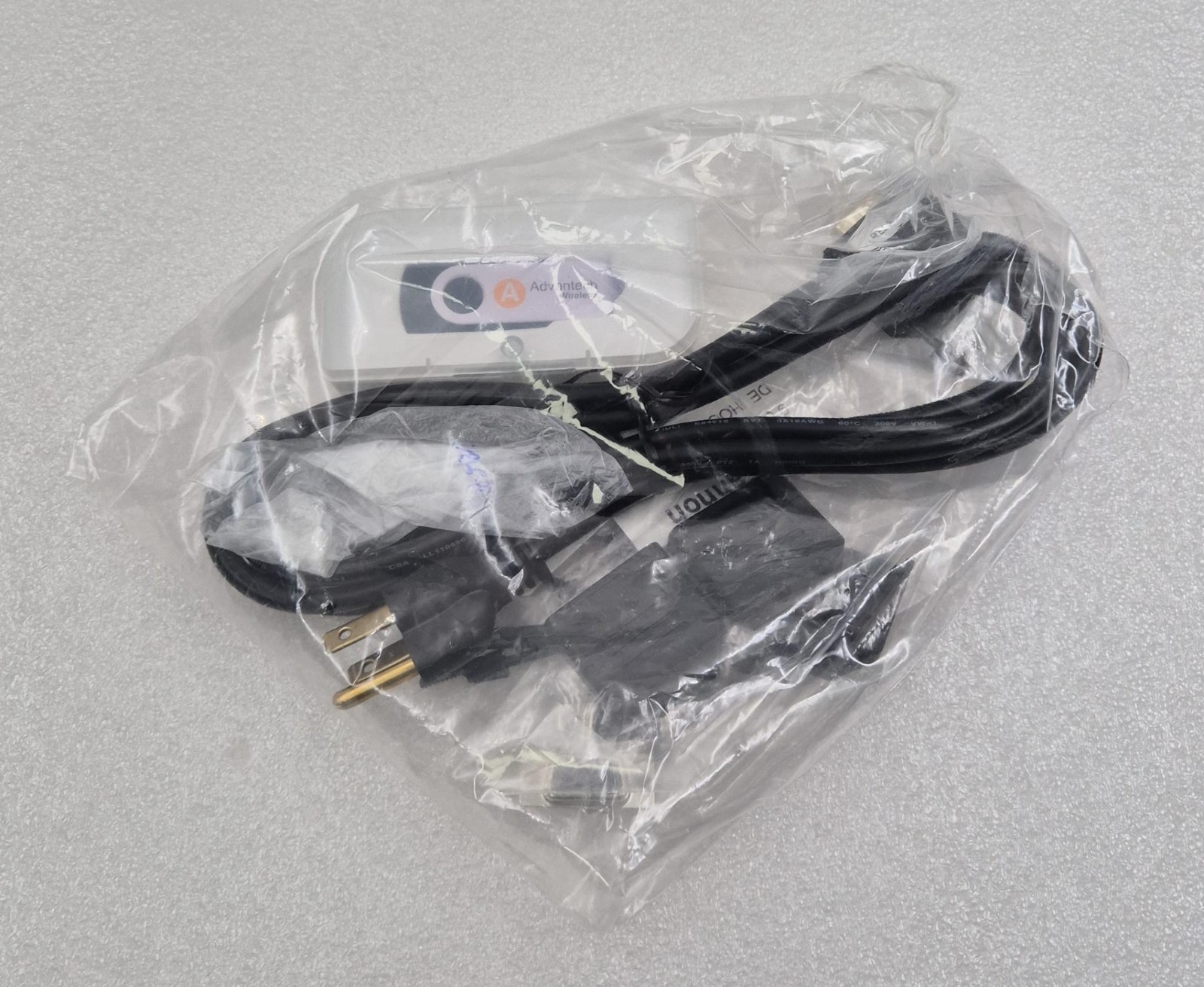Advantech ARMT-LKuK3 A7D-BF00002000 Ku-Band Block Frequency Converter