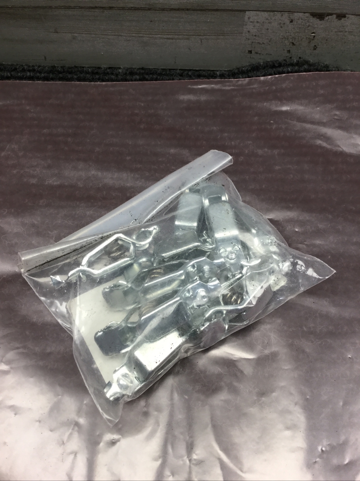 Bag Of 10 DIGI-KEY P/N 290-1944-ND BC27AZP Alligator Clips