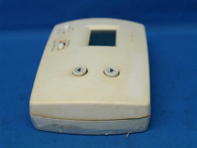 Honeywell RTH3100C Digital Non-Programmable Thermostat w/ Missing Cover