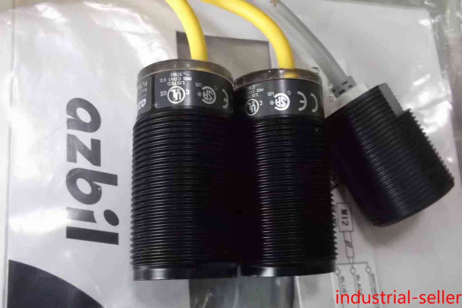 one azbil FL7S-8W6W-CN03B NEW Welcome counteroffer