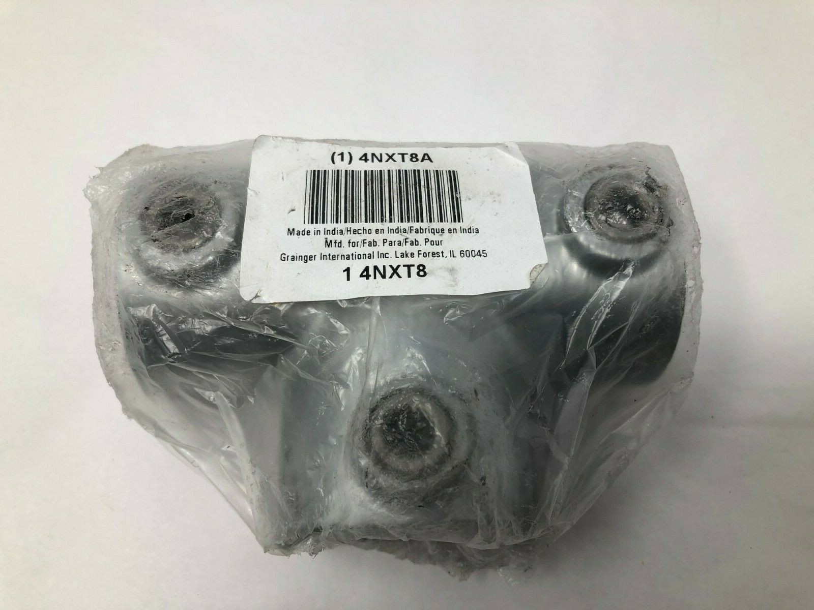 Grainger International 4NXT8 Three-Socket Tee Nominal Pipe Size 1-1/4″