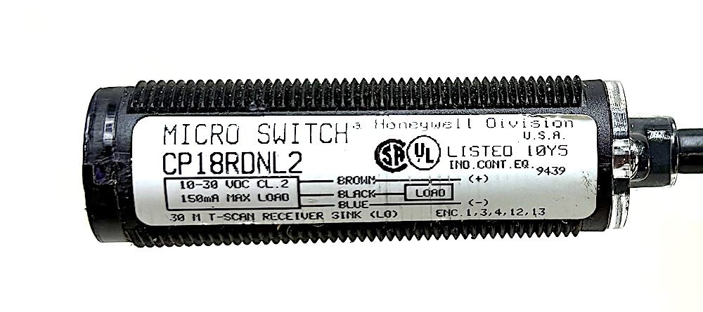 MicroSwitch CP18RDNL2 10-30VDC Diffuse Photoelectric Sensor Used