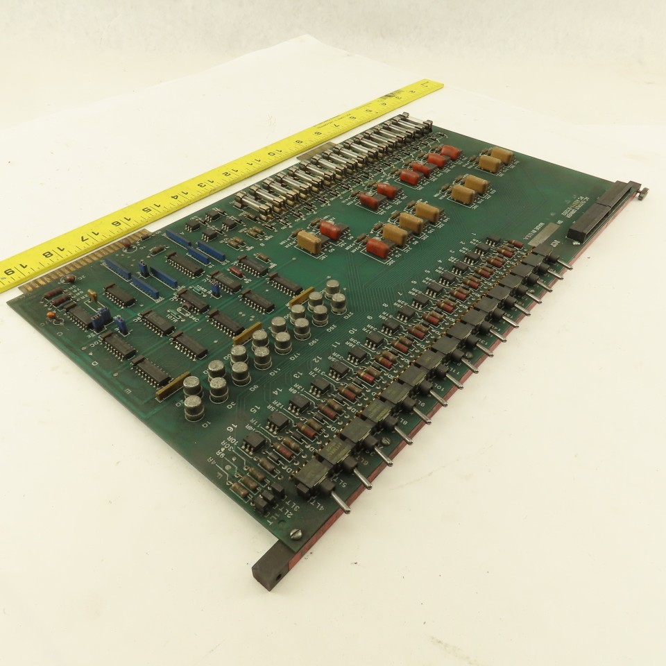 KT Kearney & Trecker 1-21282 AC Output Driver Board