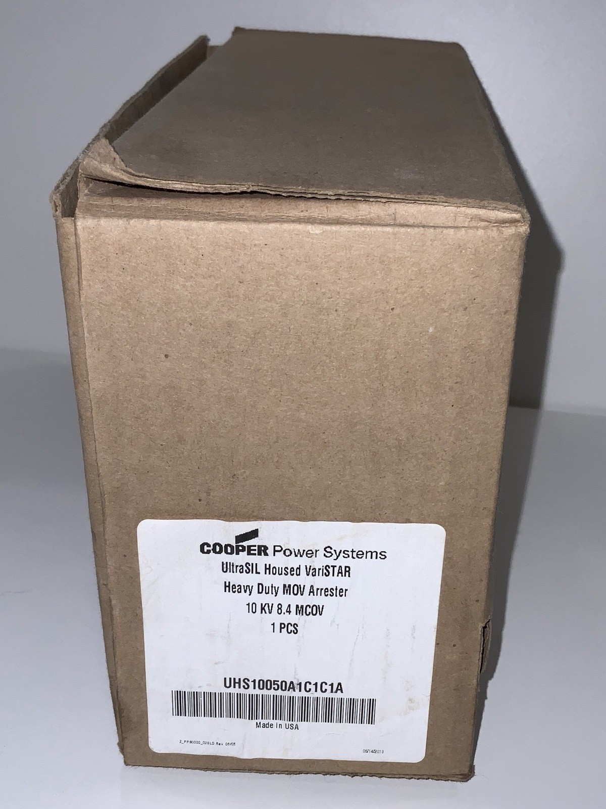 UHS10050A1C1C1A Cooper Power Systems UltraSIL MOV Arrestor 10KV 8.4 MCOV