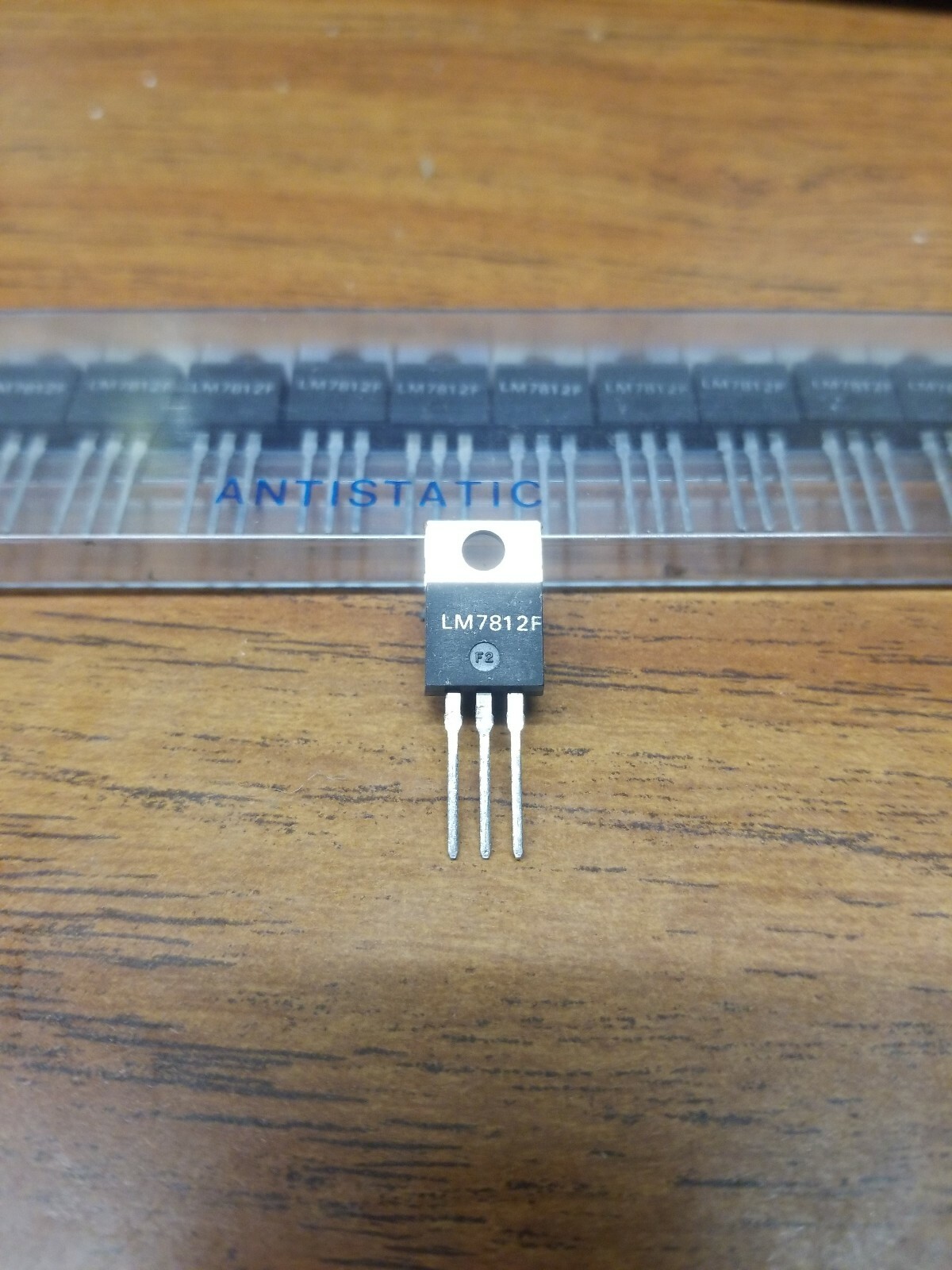 LM7812F LINEAR VOLTAGE REGULATOR TUBE OF 50 PIECES 1 AMP 12VOLTS